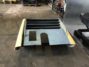 Liebherr Capó del motor